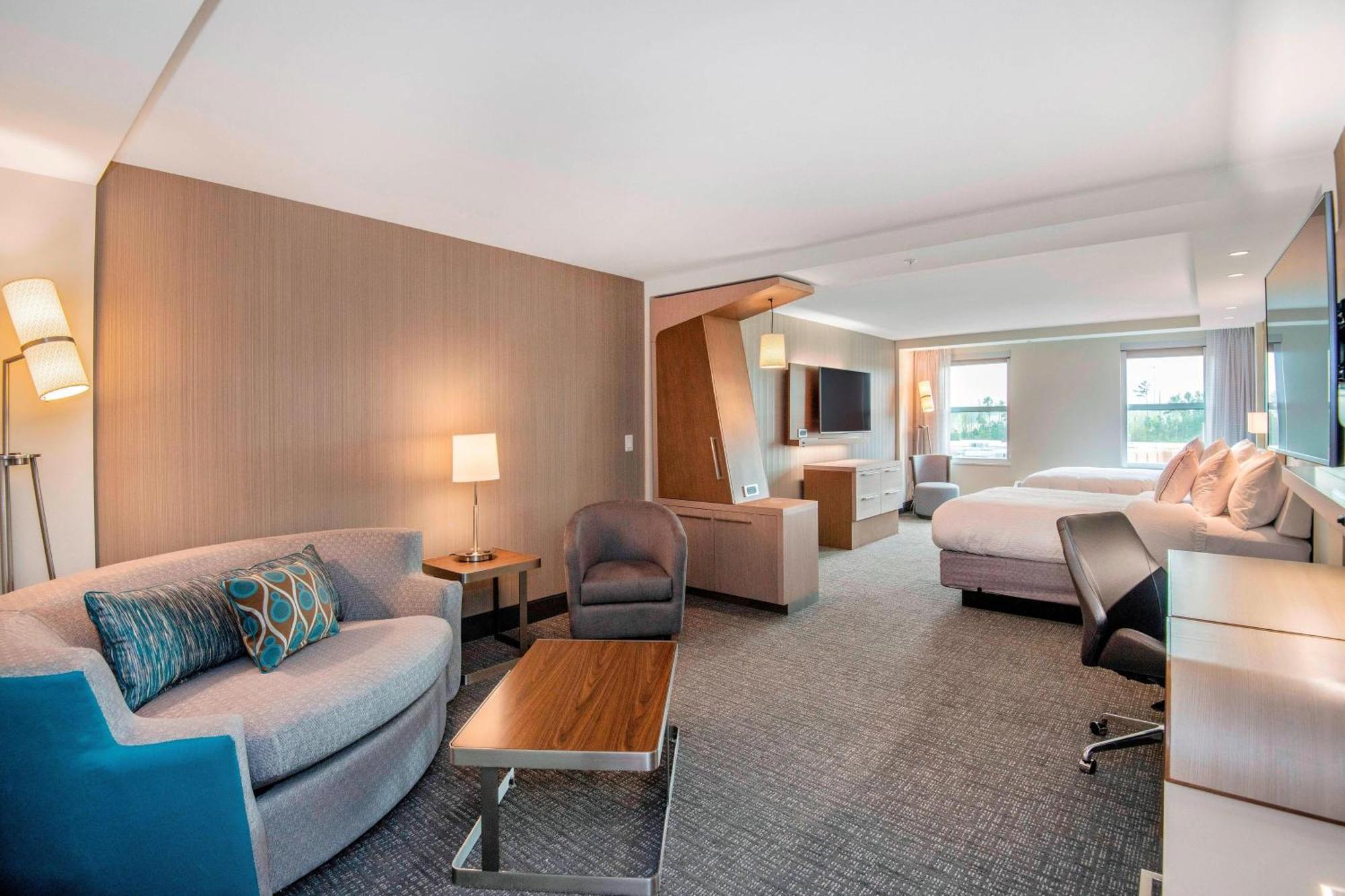 คอร์ตยาร์ด รอลีจ์ แครี/พาร์คไซด์ ทาวน์ คอมมอน Hotel ภายนอก รูปภาพ