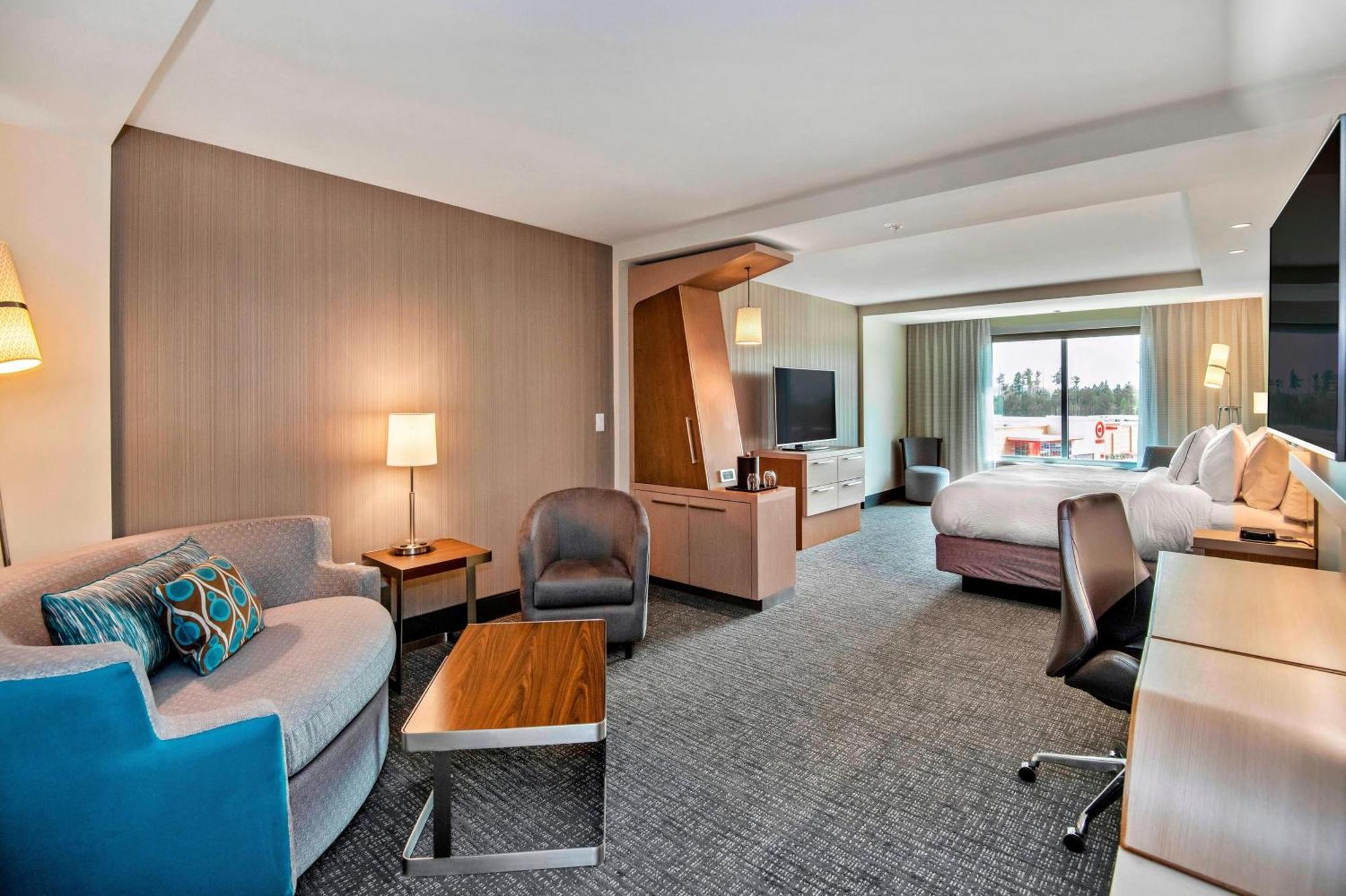 คอร์ตยาร์ด รอลีจ์ แครี/พาร์คไซด์ ทาวน์ คอมมอน Hotel ภายนอก รูปภาพ